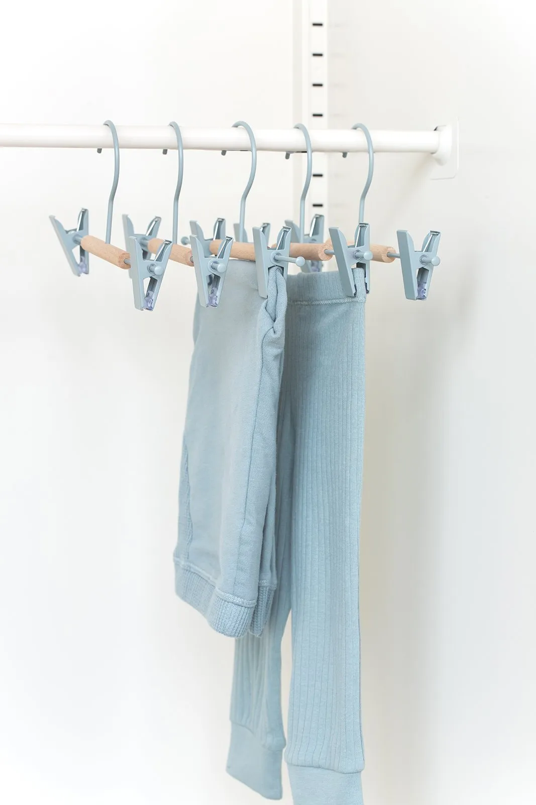 Kids Clip Hangers In Ocean